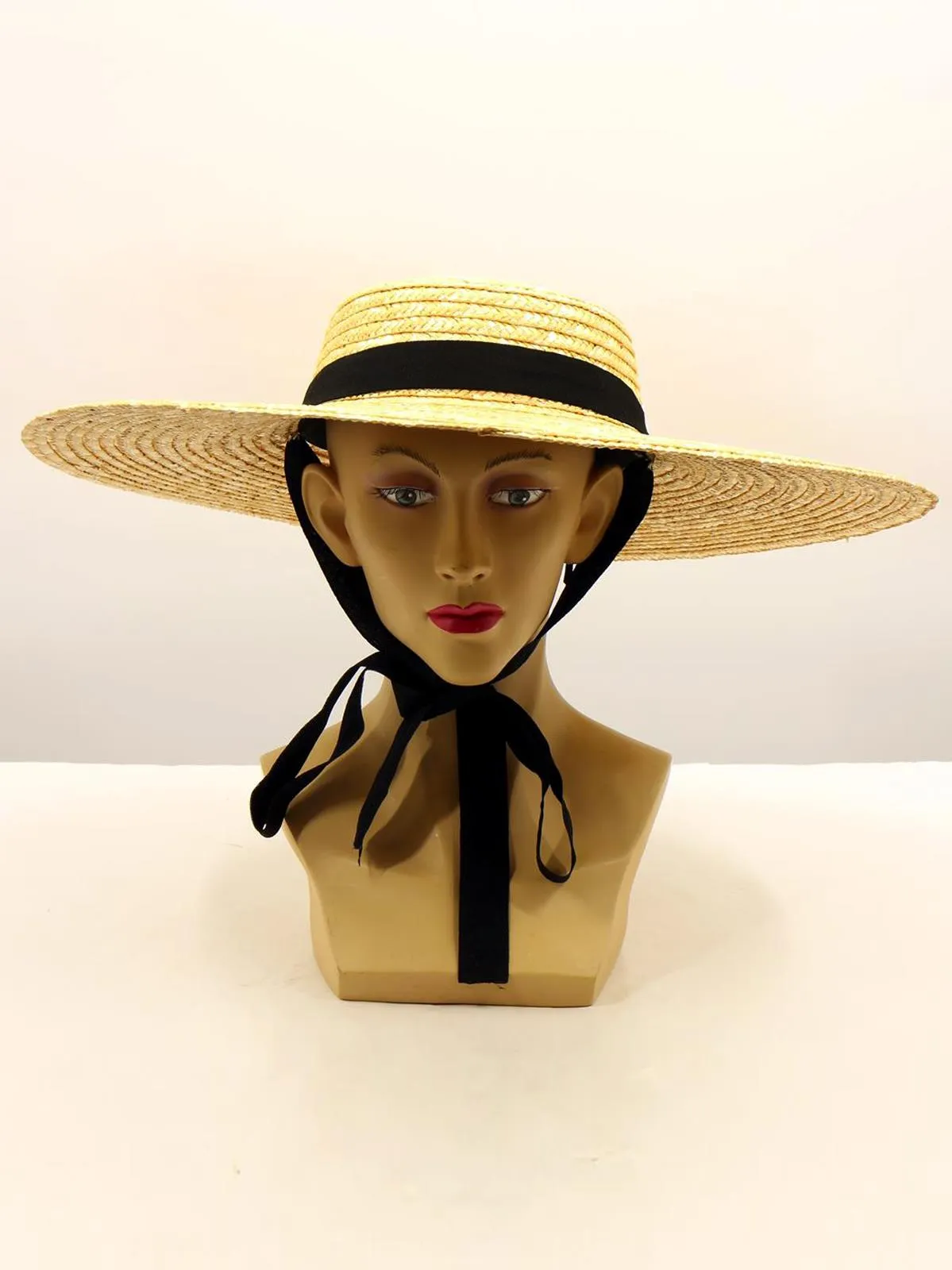 1940s Vintage Style Straw Hat With Ribbon Ties