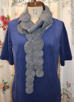 Berserk Luna wool circles scarf