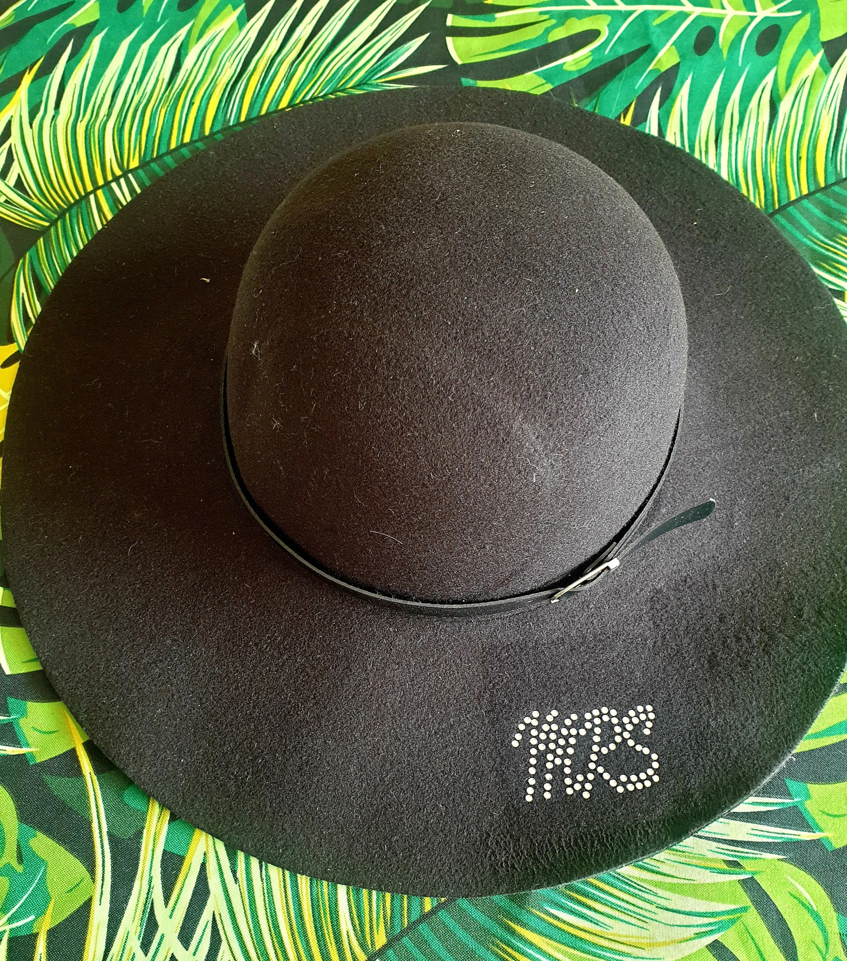 BLACK MRS HAT