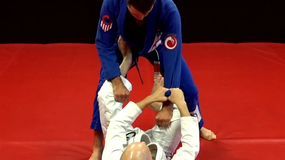 Cross Grip Guard and Old Man Sweep by Marcelo Cohen