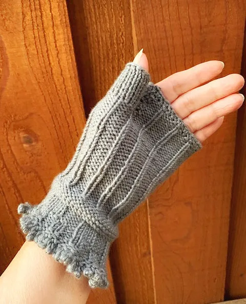 Laces fingerless mittens