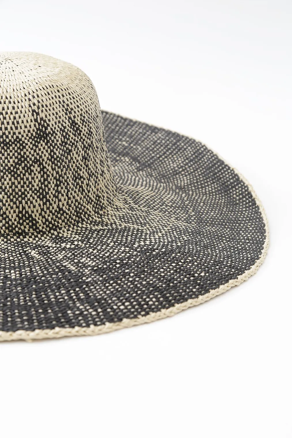 OMBRE FLOPPY HAT IN STRAW