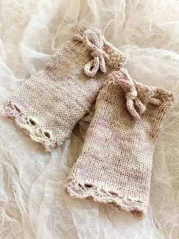 Sweetness Fingerless Mittens Pattern